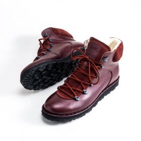 Maroon sale hiking boots