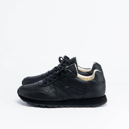 Черные кожаные кроссовки Sabotage Matt Black Trekking