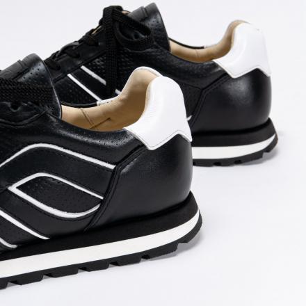 Черные кожаные кроссовки Sabotage Outline Black Trekking