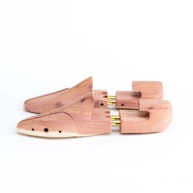 Cedar wooden shoe tree