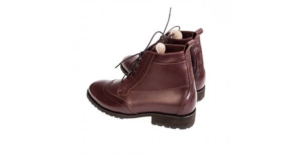 Round toe best sale chukka boots