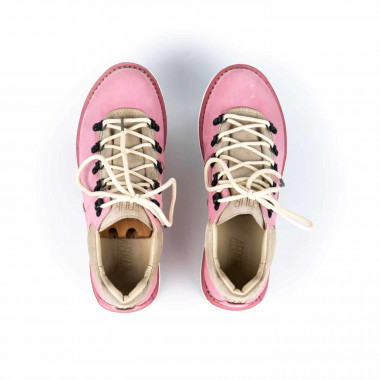 Ботинки Lowker Pink из розового нубука с вставками из молочной замши на белой подошве