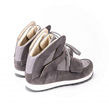 Кроссовки Bad Boy Grey Grey — ретрофутуризм из замши