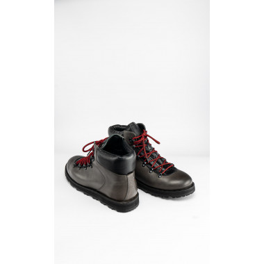 Ботинки Hiker Asphalt — кожа пул-ап серого цвета с красной шнуровкой