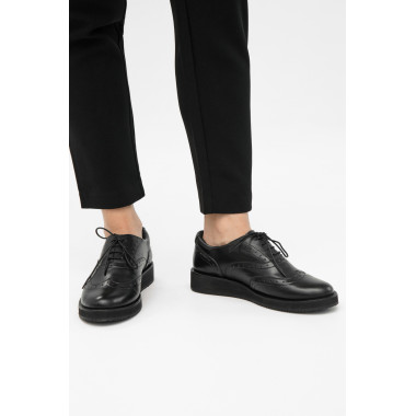 Женские броги Brigitte All Black — чёрная кожа на лёгкой платформе