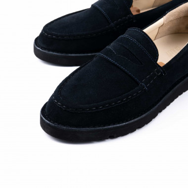 Пенни лоферы Dusk Suede — тёмно-синий велюр, облегчённая прошитая чёрная подошва
